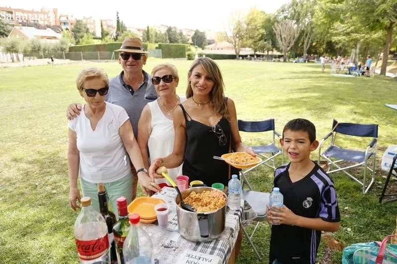 Foto 6 - Los vecinos de Carbajosa no fallan a su cita con la tradicional paellada