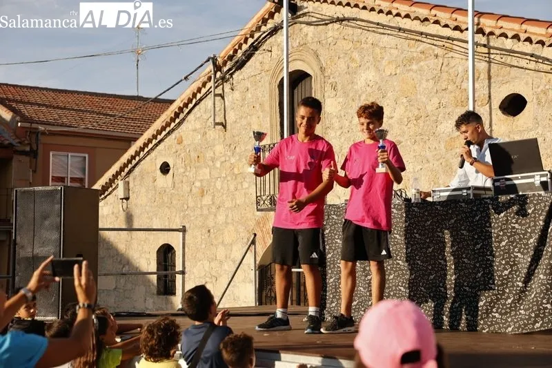 Pregón y chupinazo en Calzada de Valdunciel. Fotos: David Sañudo