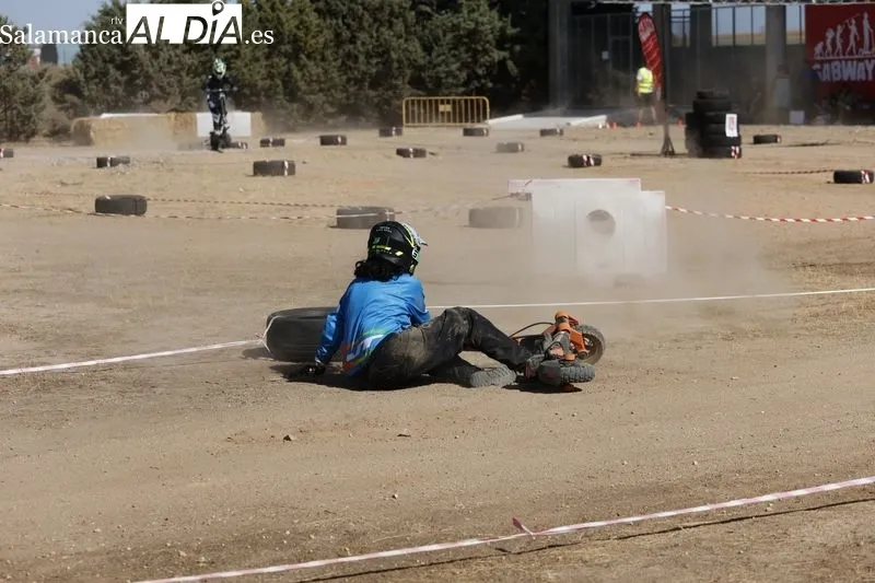Primera jornada de la I Copa Nacional Off Road de patinetes y monociclos eléctricos que se disputa en Mozárbez. Fotos: David Sañudo