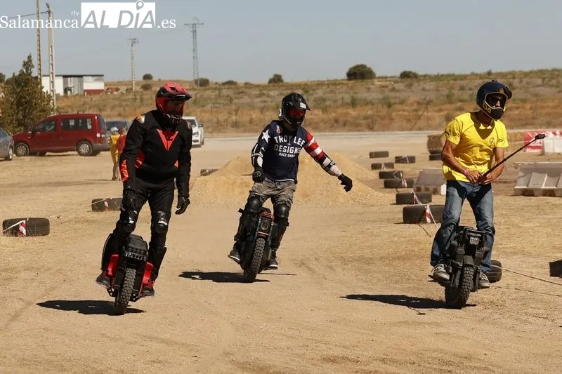 Segunda y última jornada de la I Copa Nacional Off Road de patinetes eléctricos y monociclos en Mozárbez. Fotos: David Sañudo