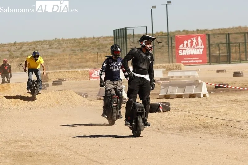 Segunda y última jornada de la I Copa Nacional Off Road de patinetes eléctricos y monociclos en Mozárbez. Fotos: David Sañudo
