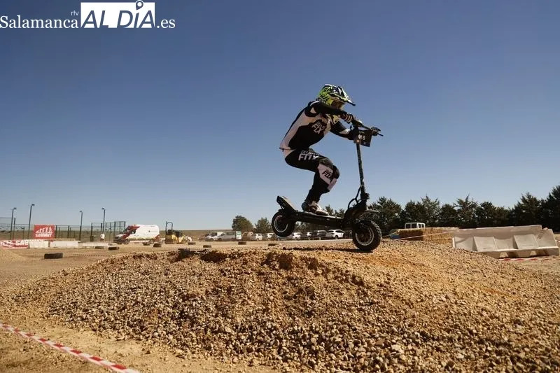 Segunda y última jornada de la I Copa Nacional Off Road de patinetes eléctricos y monociclos en Mozárbez. Fotos: David Sañudo