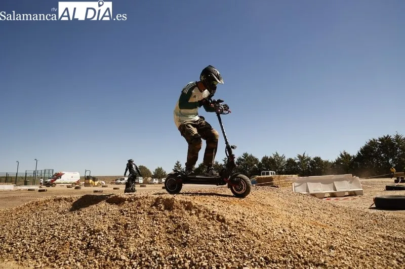 Segunda y última jornada de la I Copa Nacional Off Road de patinetes eléctricos y monociclos en Mozárbez. Fotos: David Sañudo