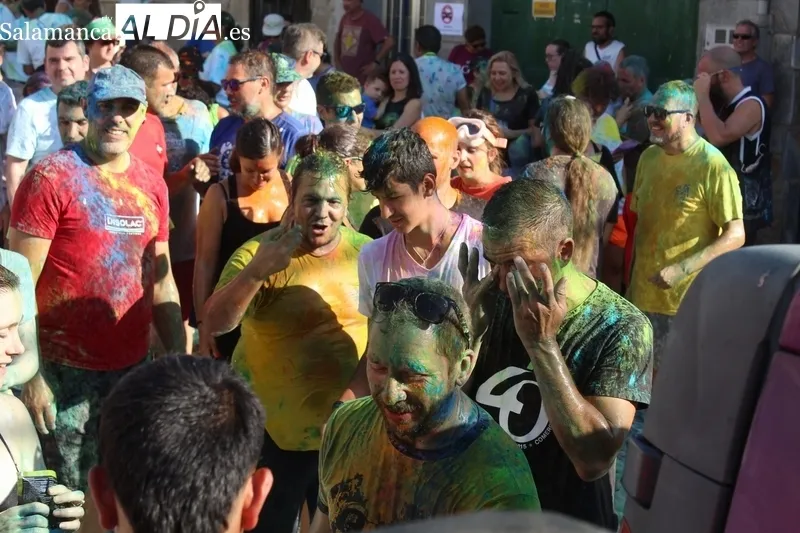 Clase práctica, 'Color party' y Corte de Honor de las fiestas de Aldeadávila / FOTOS: SAIRA ANDRÉS