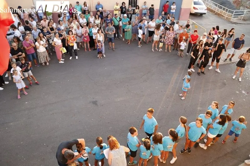 Foto 8 - Villagonzalo de Tormes disfruta del inicio de sus fiestas con el preg&oacute;n y el chupinazo