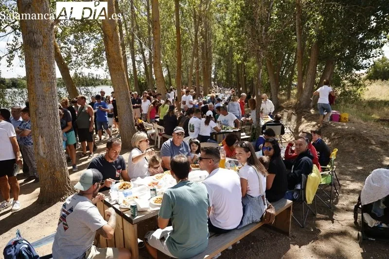 Foto 10 - Una espectacular paella popular para terminar las fiestas en Villagonzalo de Tormes