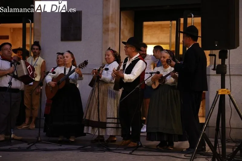 Foto 6 - Comienza el II Festival Internacional de Folclore que se celebra en Salamanca