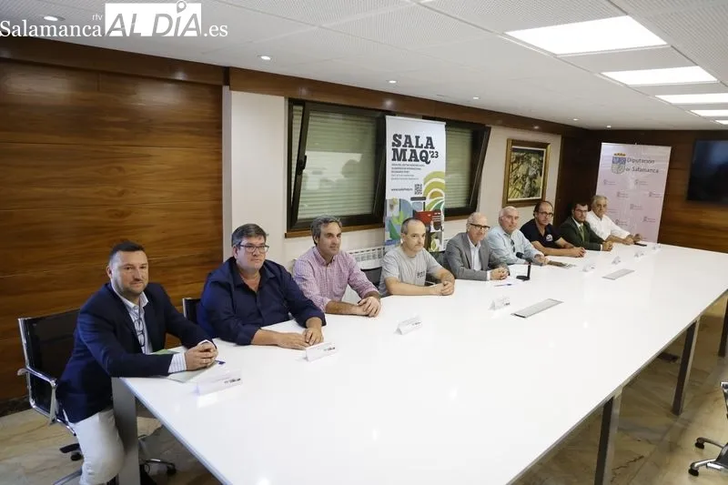 Foto 9 - Javier Iglesias se re&uacute;ne con los presidentes de asociaciones ganaderas de vacuno y FEAGAS
