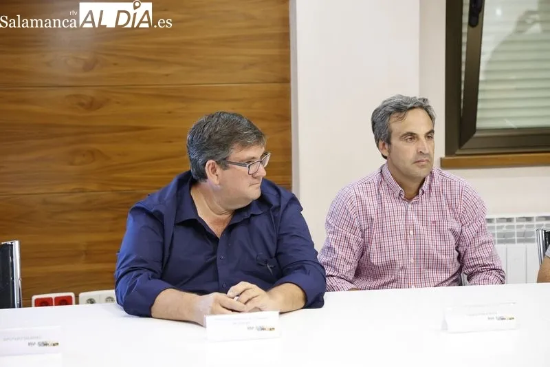 Foto 6 - Javier Iglesias se re&uacute;ne con los presidentes de asociaciones ganaderas de vacuno y FEAGAS