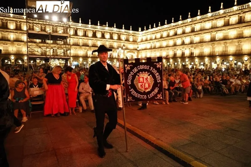 Foto 6 - Nuevas actuaciones del II Festival Internacional de Folklore Ciudad de Salamanca en la Plaza Mayor