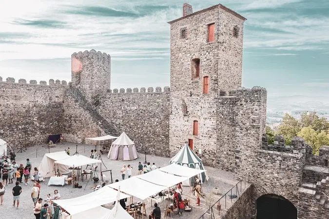 Foto 2 - El Castillo de Bragan&ccedil;a ya est&aacute; listo para acoger la &lsquo;Festa da Hist&oacute;ria&rsquo;