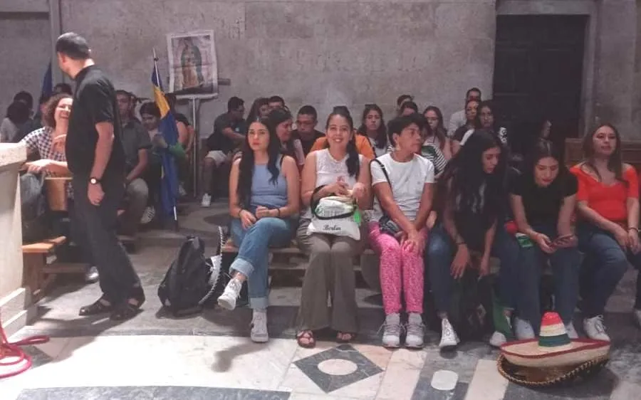 Foto 5 - Los j&oacute;venes de la Di&oacute;cesis ya est&aacute;n en Lisboa mientras 200 mexicanos celebran una misa en Cerralbo