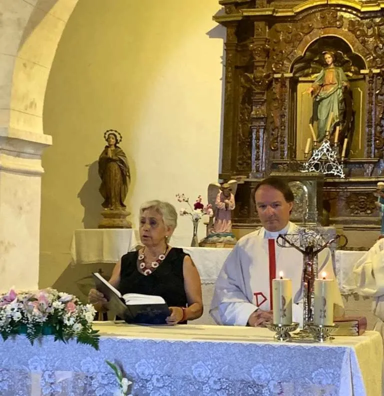 Foto 5 - Castillejo de Azaba honra a la Virgen de F&aacute;tima con ofertorio de roscones incluido