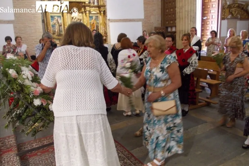 El Campo de Peñaranda celebraba este 15 de agosto su tradicional ofrenda floral