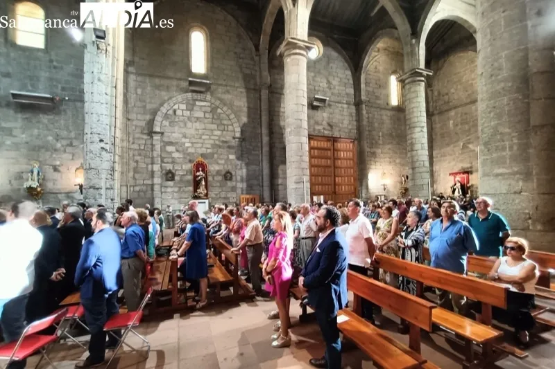 La iglesia parroquial acogía la presentación de la patrona de Peñaranda, Santa María Reina