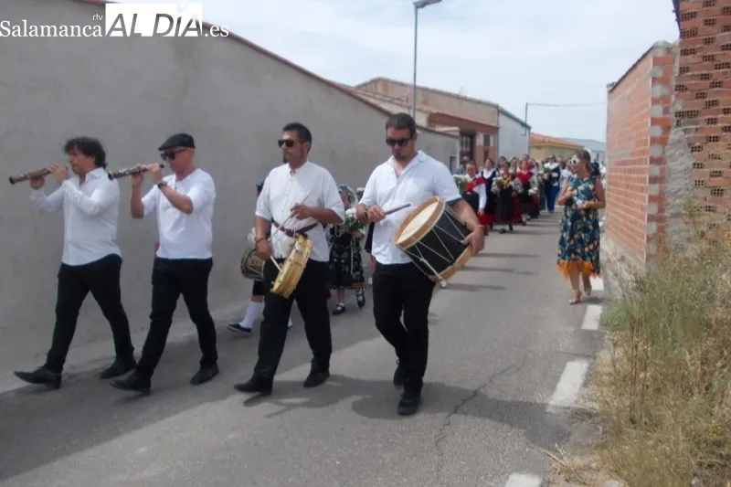 El Campo de Peñaranda celebraba este 15 de agosto su tradicional ofrenda floral