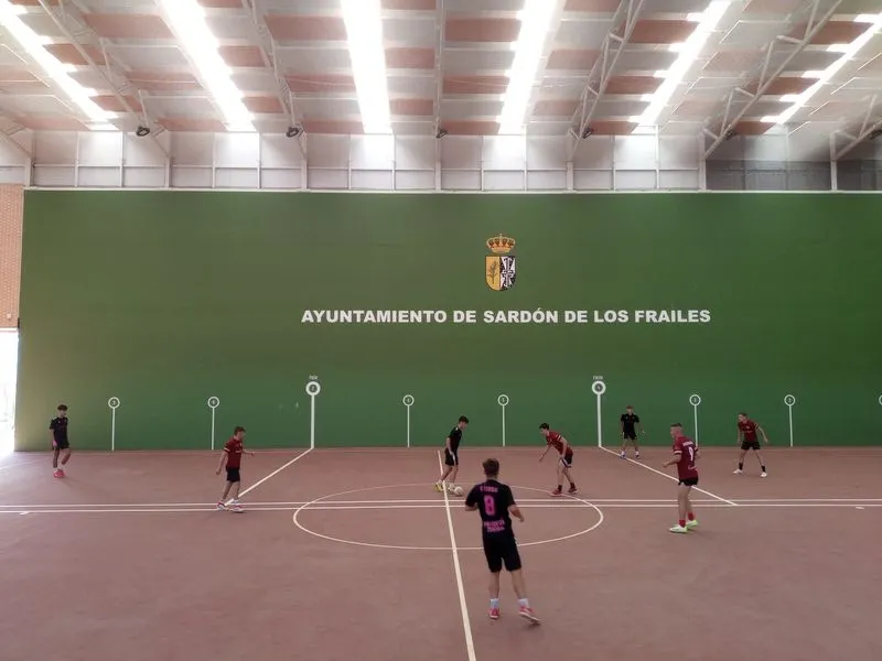 Foto 2 - El Real Monleras se impone por 5-3 al Misco de Ledesma en el IV Torneo de F&uacute;tbol Sala de Sard&oacute;n de los Frailes 