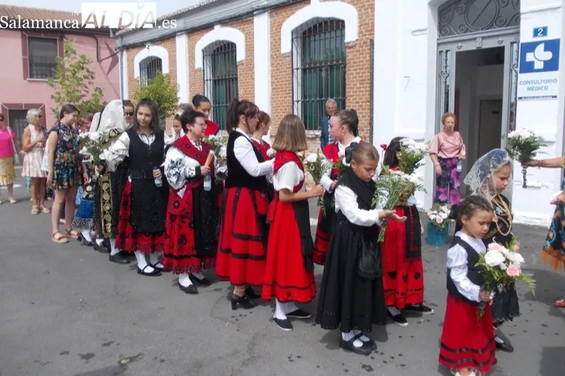 El Campo de Peñaranda celebraba este 15 de agosto su tradicional ofrenda floral