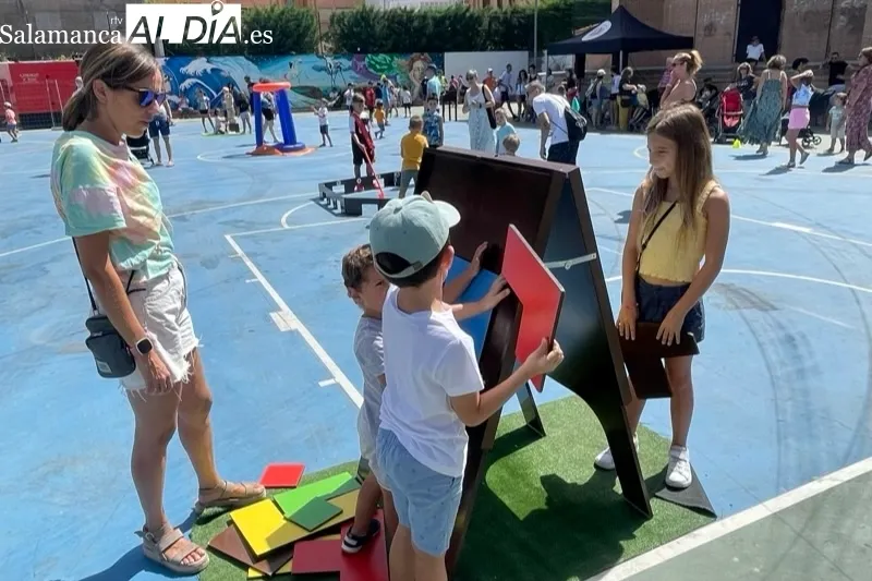 El parque La Huerta acogía una mañana de juegos infantiles este viernes de fiestas