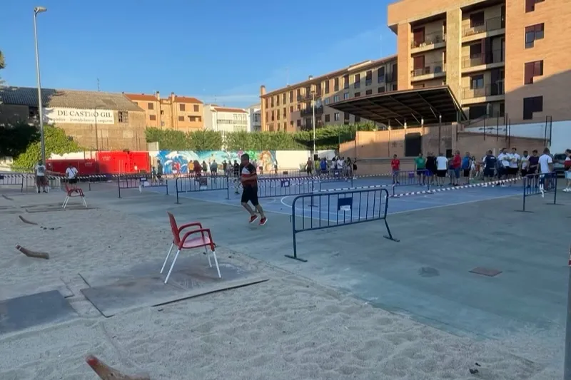 El parque La Huerta acogía el torneo interpeñas de calva y rana