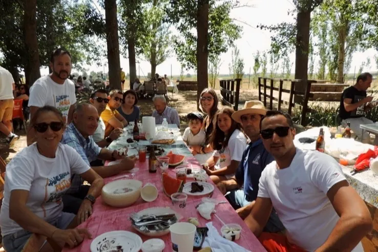 Aldearrubia celebraba una gran paellada este domingo
