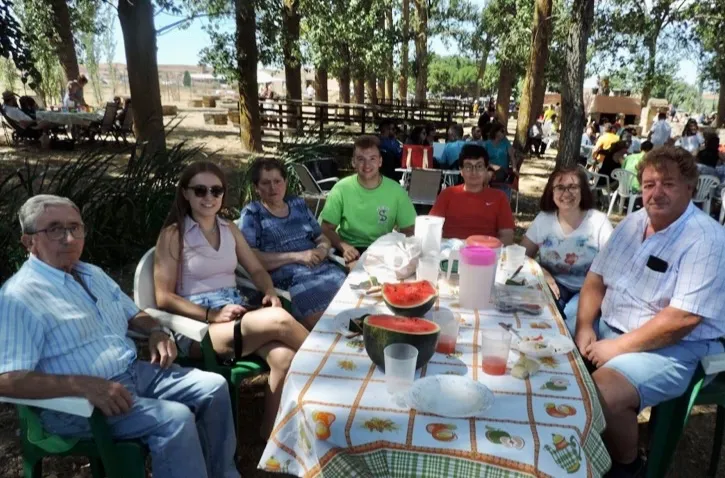 Aldearrubia celebraba una gran paellada este domingo