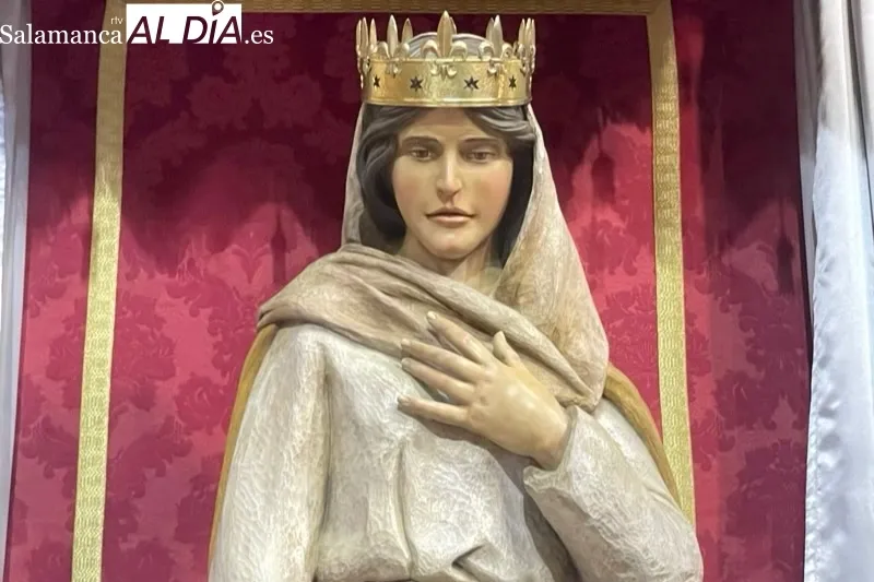 La iglesia parroquial acogía la presentación de la patrona de Peñaranda, Santa María Reina