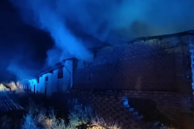 Un fuerte incendio se declaraba esta madrugada en Mancera de Abajo