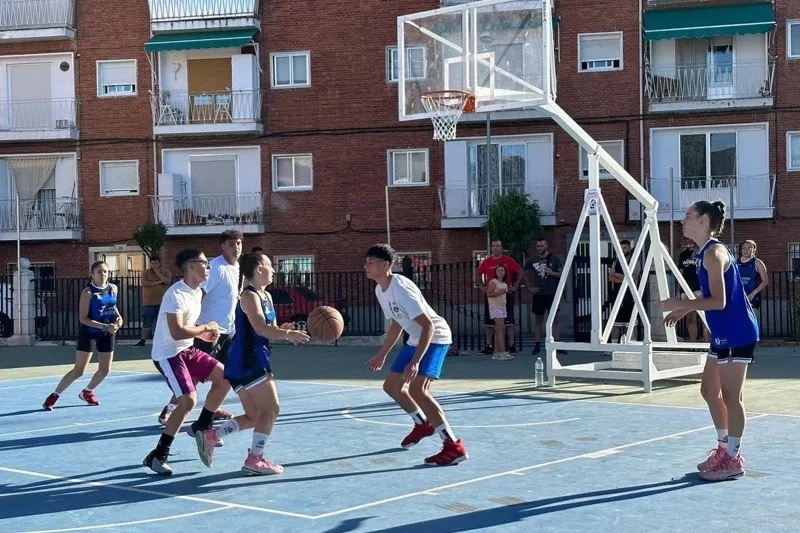 El parque La Huerta acogía un año más el Torneo 3x3 de Baloncesto