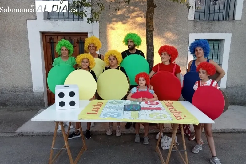 Las peñas de Aldeaseca dan la bienvenida a las fiestas en honor a la Virgen de la Asunción