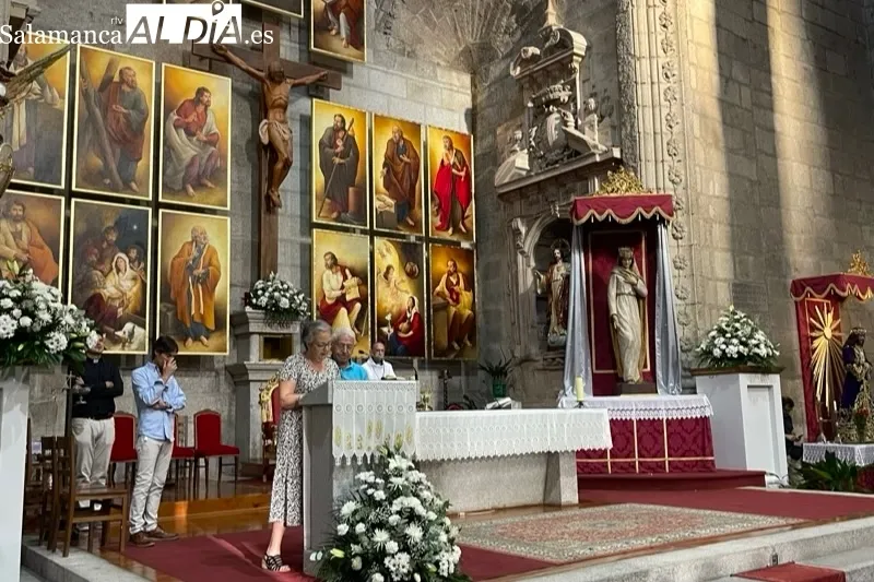 La iglesia parroquial acogía la presentación de la patrona de Peñaranda, Santa María Reina