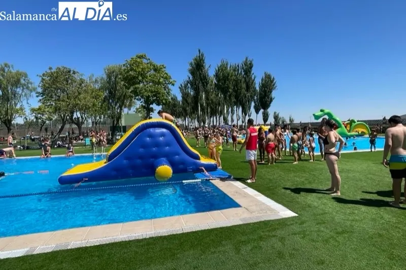 Las piscinas de Peñaranda acogían la fiesta infantil de pre-fiestas