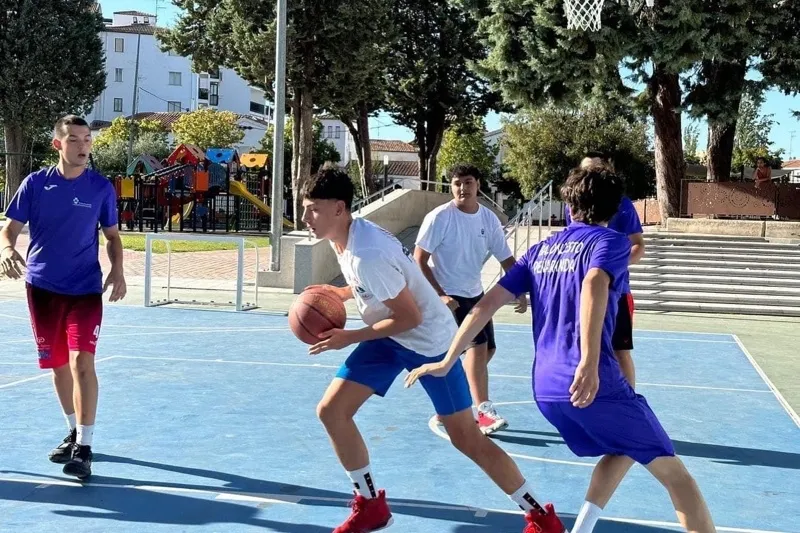 El parque La Huerta acogía un año más el Torneo 3x3 de Baloncesto