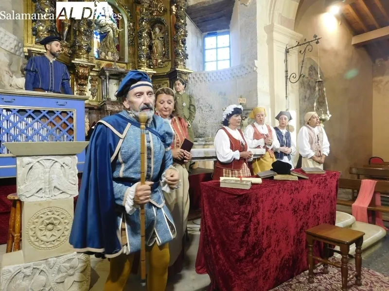 Representación de la obra 'Buscando a Nebrija' en Almenara de Tormes 