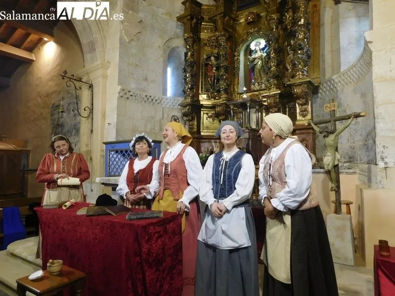 Representación de la obra 'Buscando a Nebrija' en Almenara de Tormes 