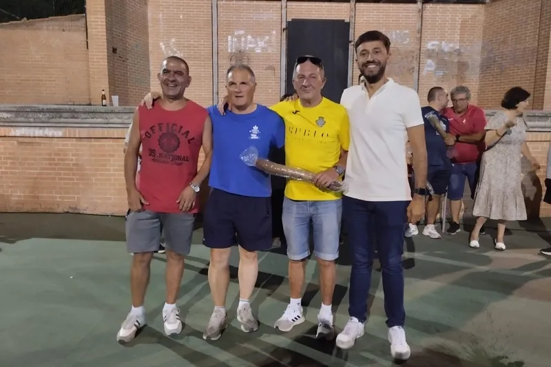 El parque La Huerta acogía el torneo interpeñas de calva y rana