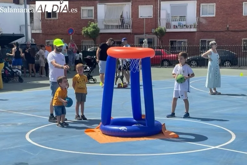 El parque La Huerta acogía una mañana de juegos infantiles este viernes de fiestas