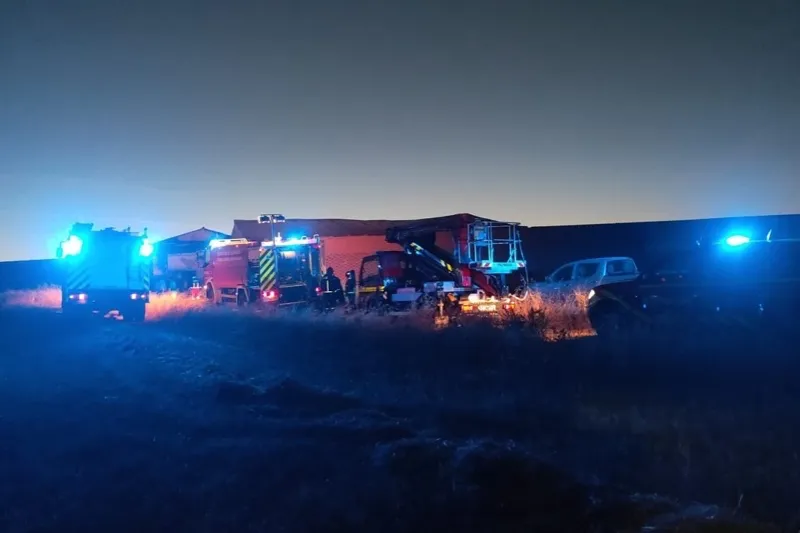 Un fuerte incendio se declaraba esta madrugada en Mancera de Abajo