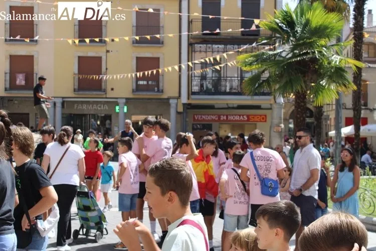 Foto 10 - Los gigantes y cabezudos recorren las calles de la villa ducal