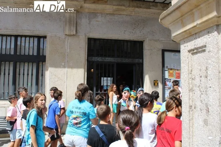 Foto 9 - Los gigantes y cabezudos recorren las calles de la villa ducal