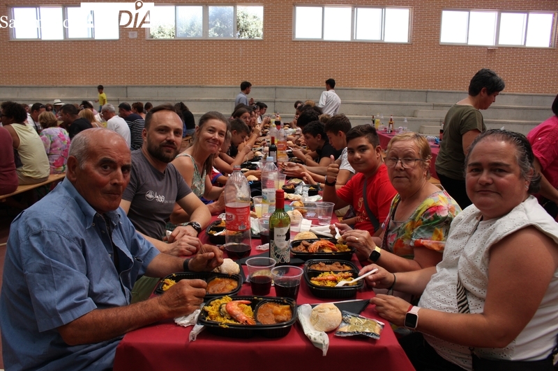 Comida popular para 300 personas en Sardón de los Frailes / SILVESTRE