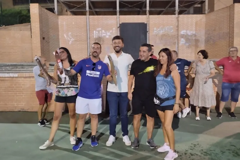 El parque La Huerta acogía el torneo interpeñas de calva y rana