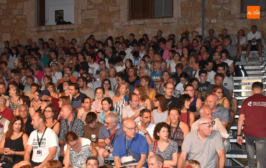 Foto 5 - Aplaudid&iacute;simo remate del Jueves con la exhibici&oacute;n de personajes de &lsquo;Hoy no estrenamos&rsquo;