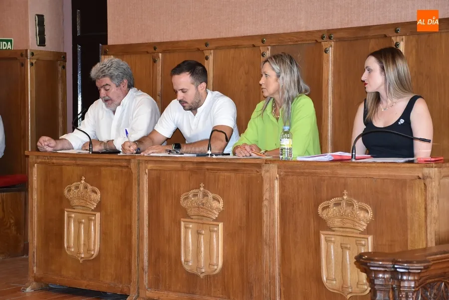 Foto 2 - Aprobada la composici&oacute;n de la Comisi&oacute;n que organizar&aacute; el Carnaval del Toro 2024