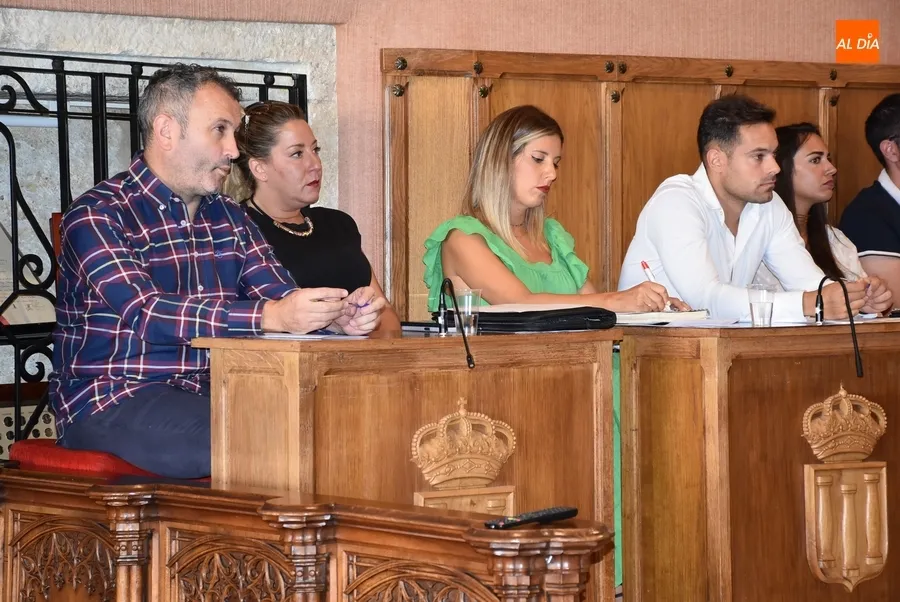Foto 7 - Aprobada la composici&oacute;n de la Comisi&oacute;n que organizar&aacute; el Carnaval del Toro 2024