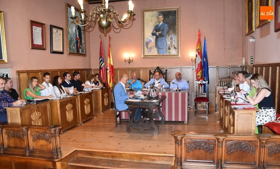 Foto 9 - Aprobada la composici&oacute;n de la Comisi&oacute;n que organizar&aacute; el Carnaval del Toro 2024