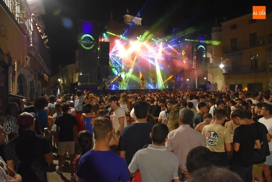 Foto 3 - Clan Zero cierra el c&iacute;rculo del Martes Mayor con un fant&aacute;stico ambiente