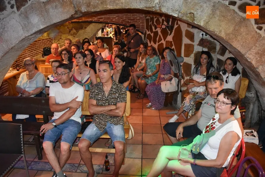 Foto 2 - Familiares y amigos arropan a Sergio Lozano Mateos en la presentaci&oacute;n de su novela &lsquo;Vicio&rsquo;
