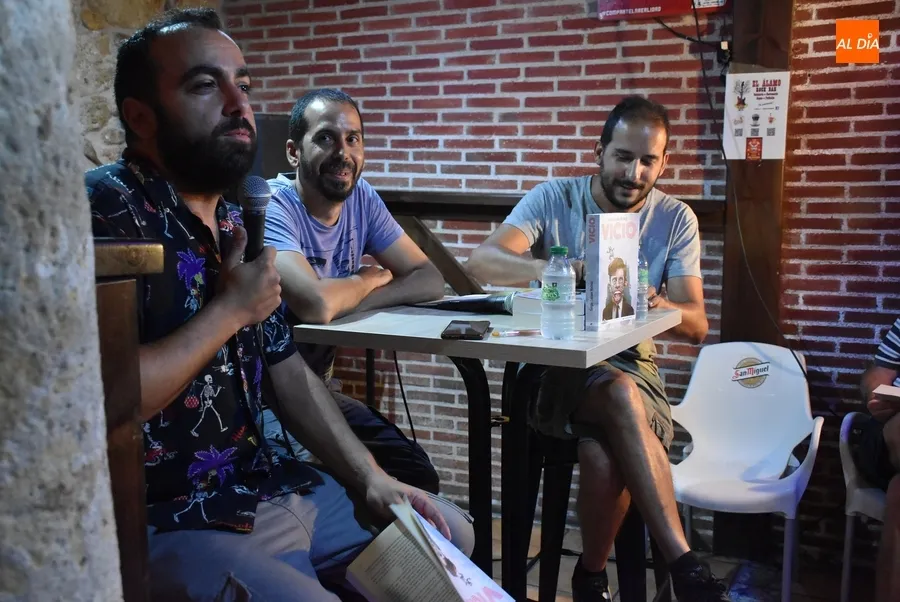 Foto 4 - Familiares y amigos arropan a Sergio Lozano Mateos en la presentaci&oacute;n de su novela &lsquo;Vicio&rsquo;