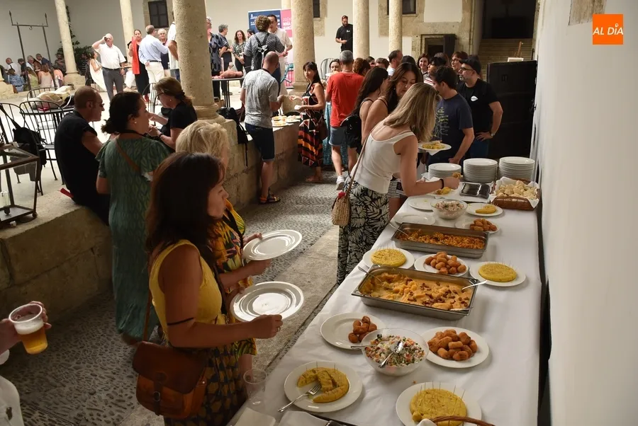 Foto 10 - Los profesionales de la Feria vuelven a comer por un d&iacute;a, cuatro a&ntilde;os despu&eacute;s, en el Palacio de Montarco